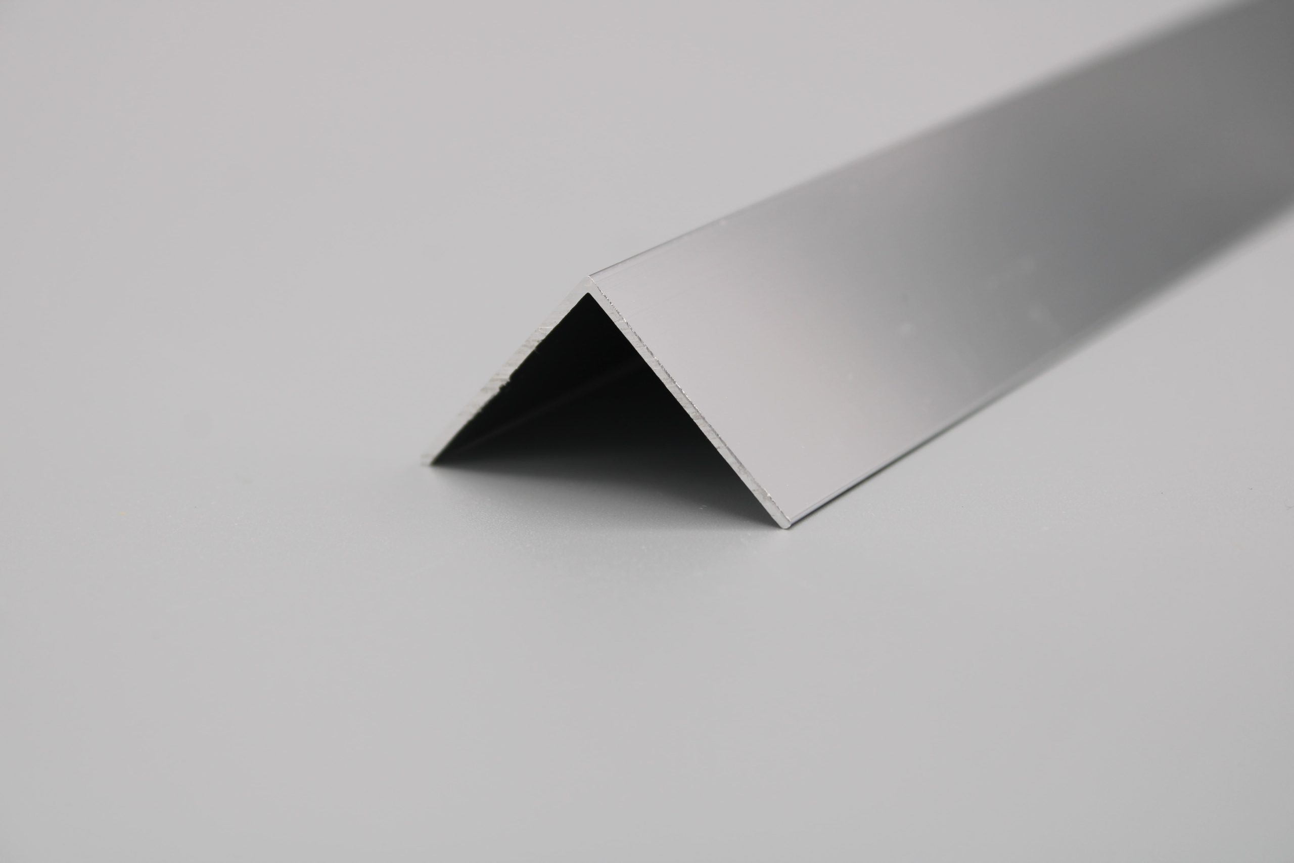 Arrugas Duque Decir Angulo Aluminio 25x25 Plata Brillo - Comercial AE
