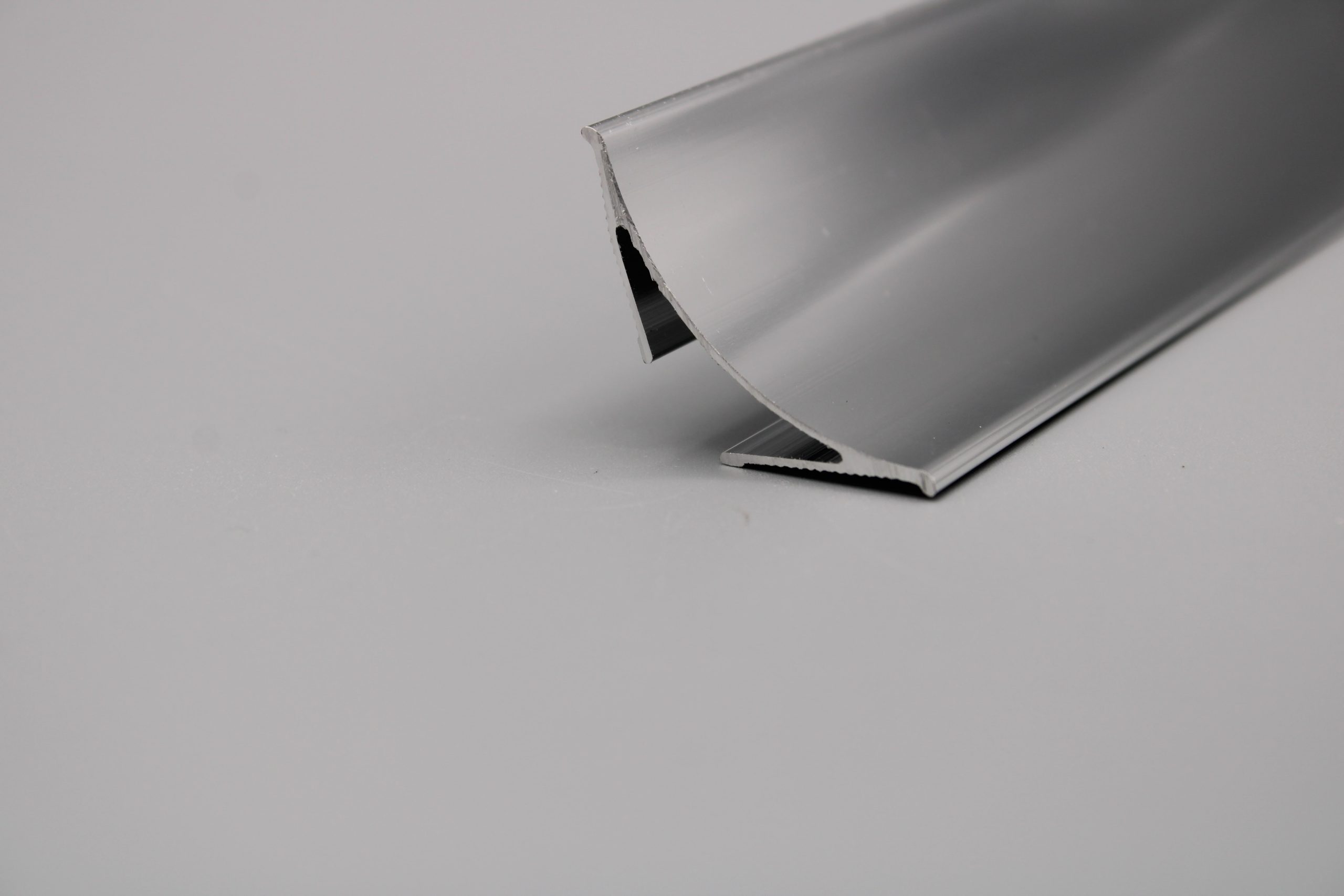 Aluminio 28 mm Plata Brillo - Comercial AE