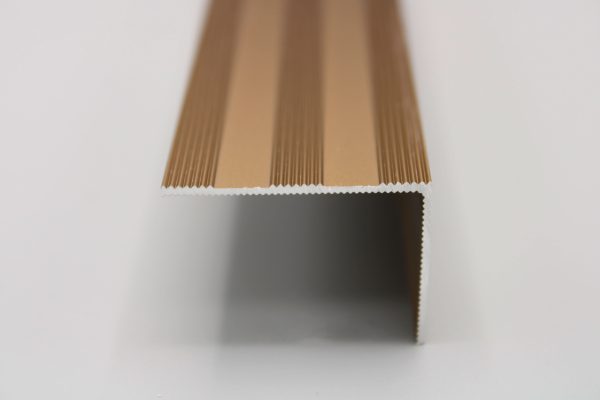 Peldaño Aluminio Exterior Bronce