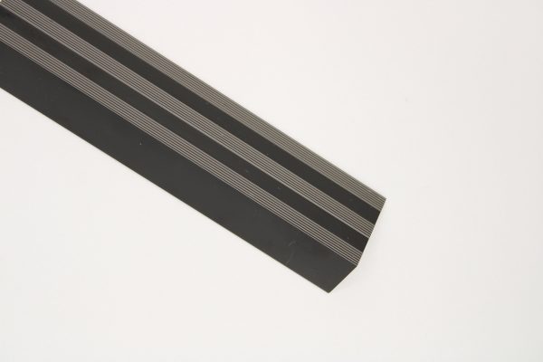 Peldaño Aluminio Exterior Negro