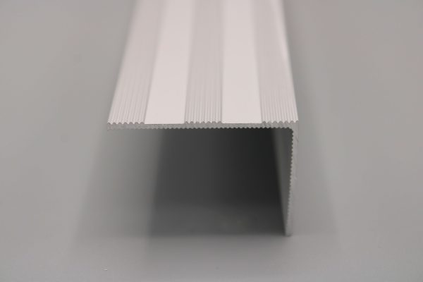 Peldaño Aluminio Exterior Plata