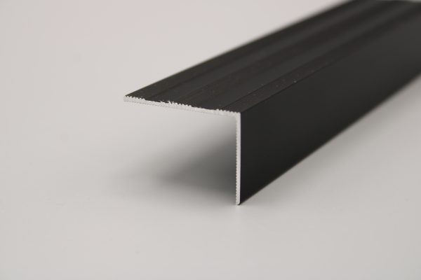Peldaño aluminio exterior negro