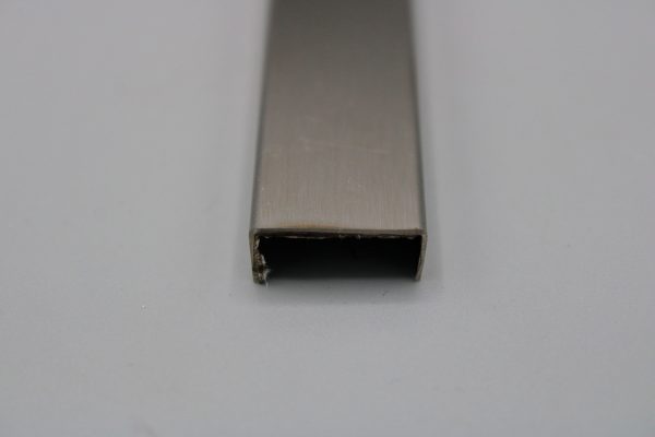 Listelo-'U'-20mm-Acero-Cepillado