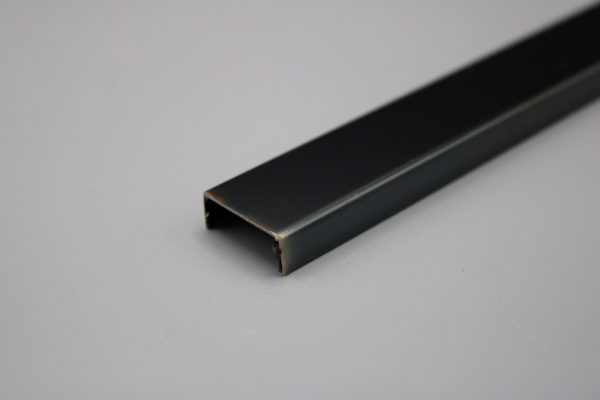 Listelo-u-acero-20mm-Acero-Titanio