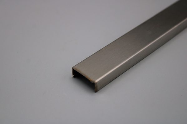 Listelo-u-acero-20mm-Acero-Cepillado