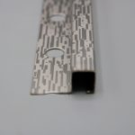 Nivel 12x12mm Acero Grabado Plata